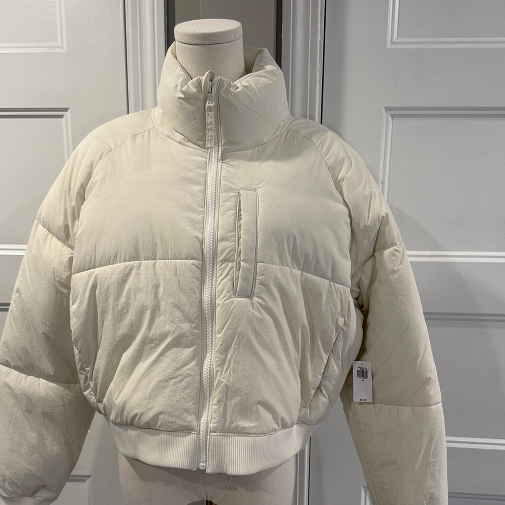 Old Navy Women's Off-White Puffer Jacket